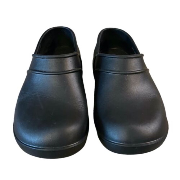 Crocs Womens Black Clogs Size 10 - Picture 2 of 9
